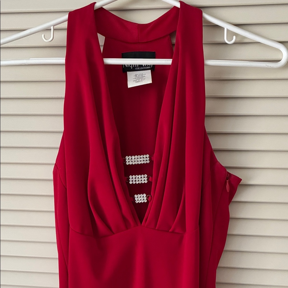 Beautiful cherry red evening gown, size small, floor length, side, zipper.